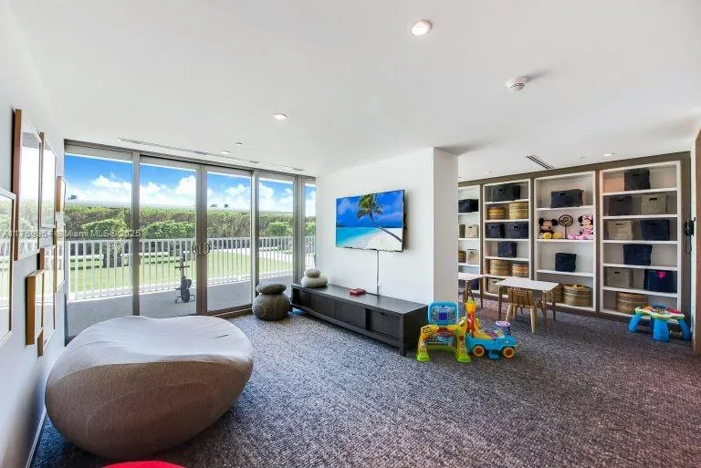 Key Biscayne, Florida 33149, United States, 5 Bedrooms Bedrooms, ,6 BathroomsBathrooms,Residential,Active,94333