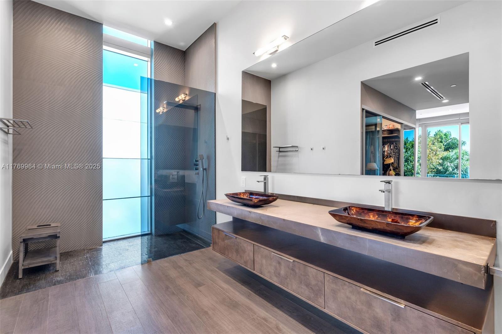 OCEANA KEY BISCAYNE CONDO - Residential