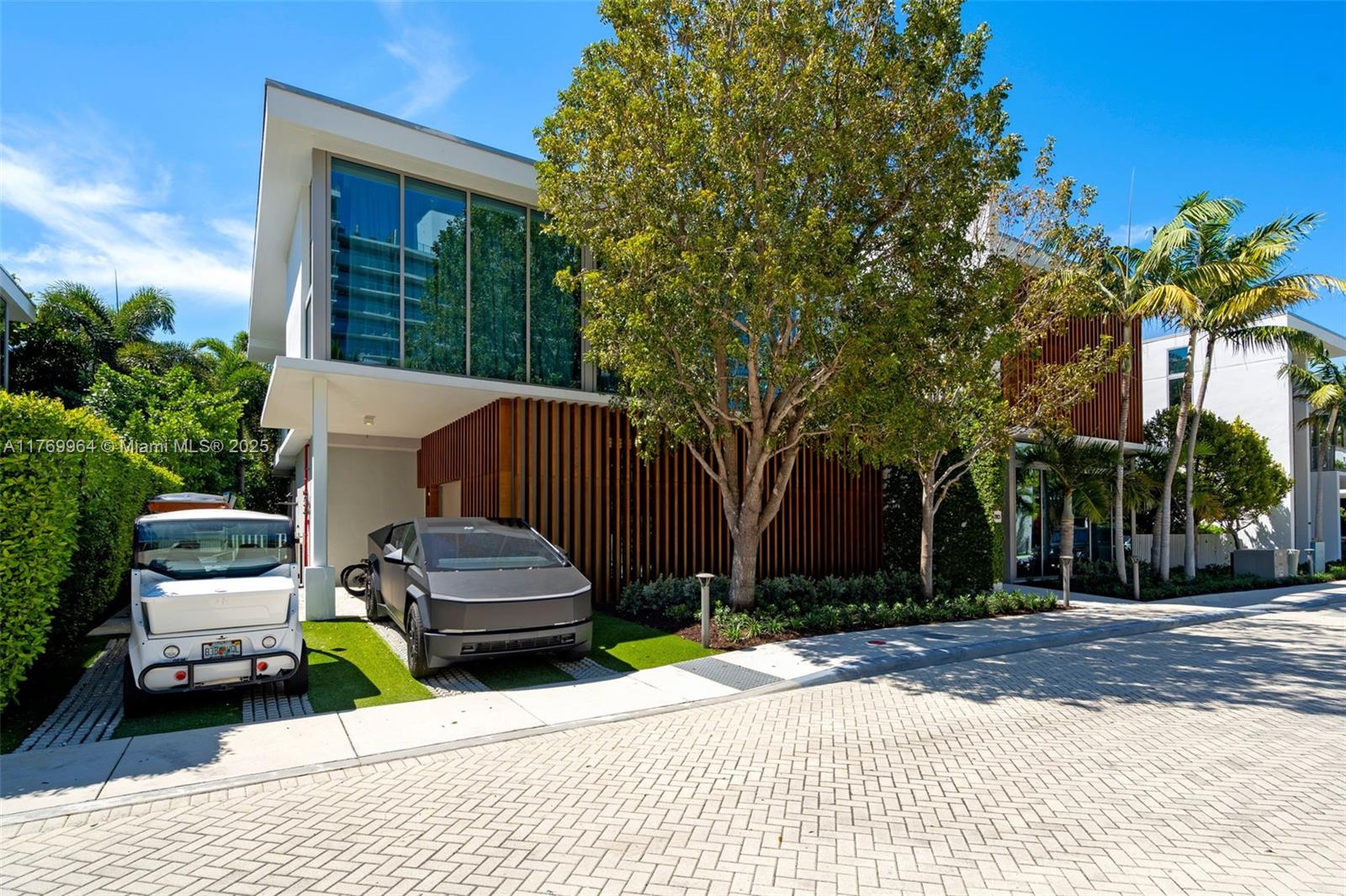 OCEANA KEY BISCAYNE CONDO - Residential