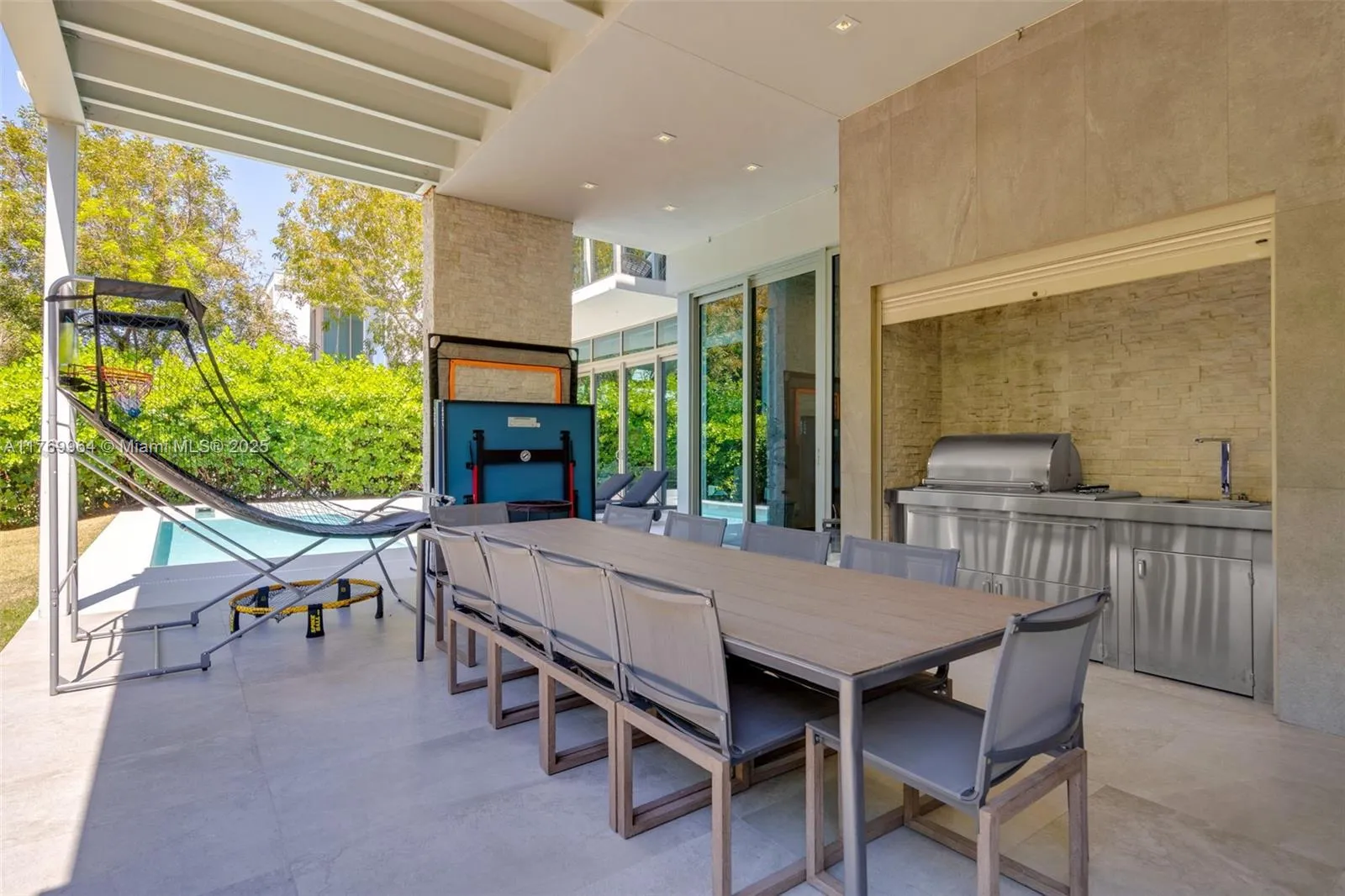 Key Biscayne, Florida 33149, United States, 5 Bedrooms Bedrooms, ,6 BathroomsBathrooms,Residential,Active,94333