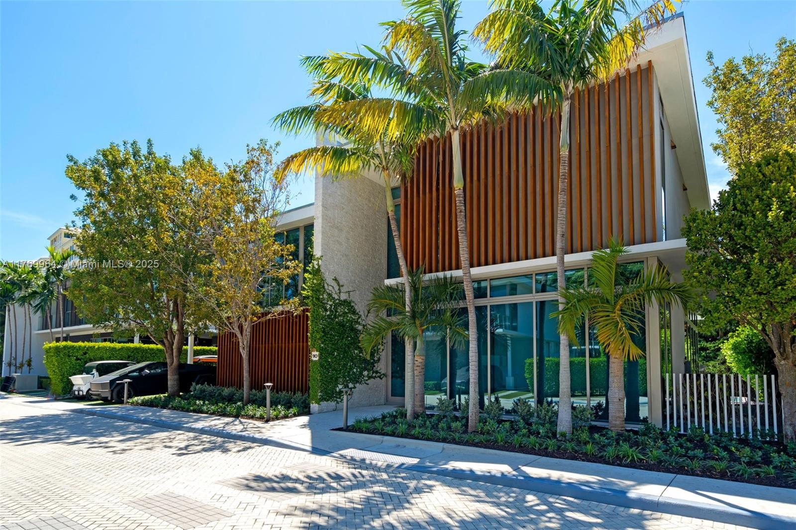 OCEANA KEY BISCAYNE CONDO - Residential