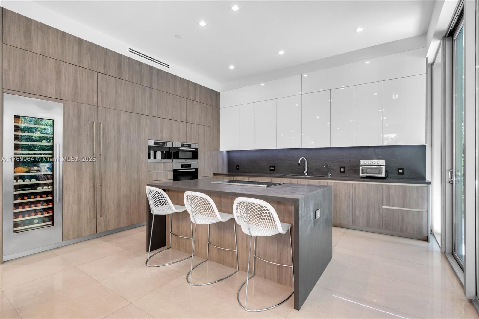 OCEANA KEY BISCAYNE CONDO - Residential