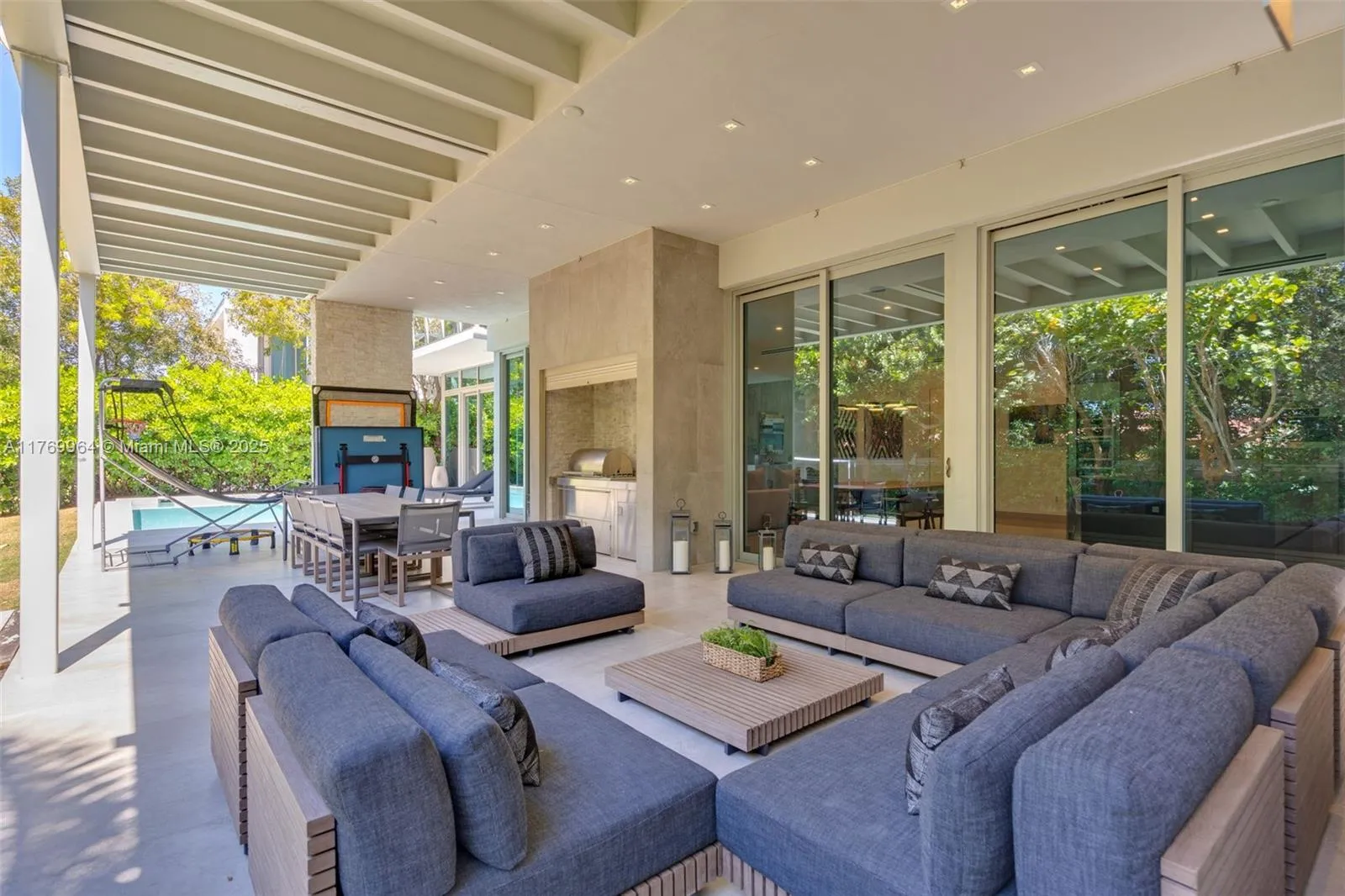 Key Biscayne, Florida 33149, United States, 5 Bedrooms Bedrooms, ,6 BathroomsBathrooms,Residential,Active,94333