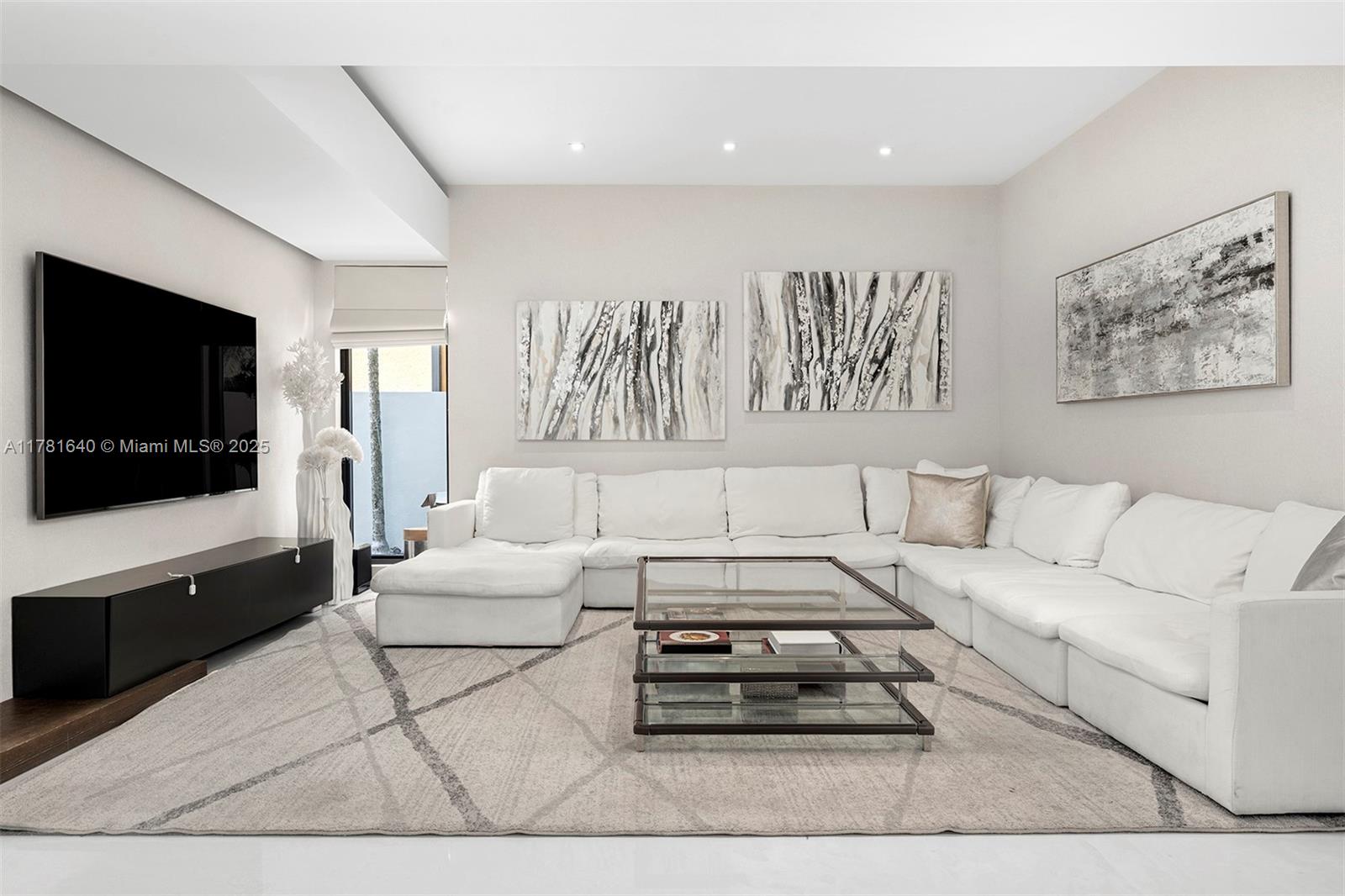 BRICKELLS FLAGLER - Residential