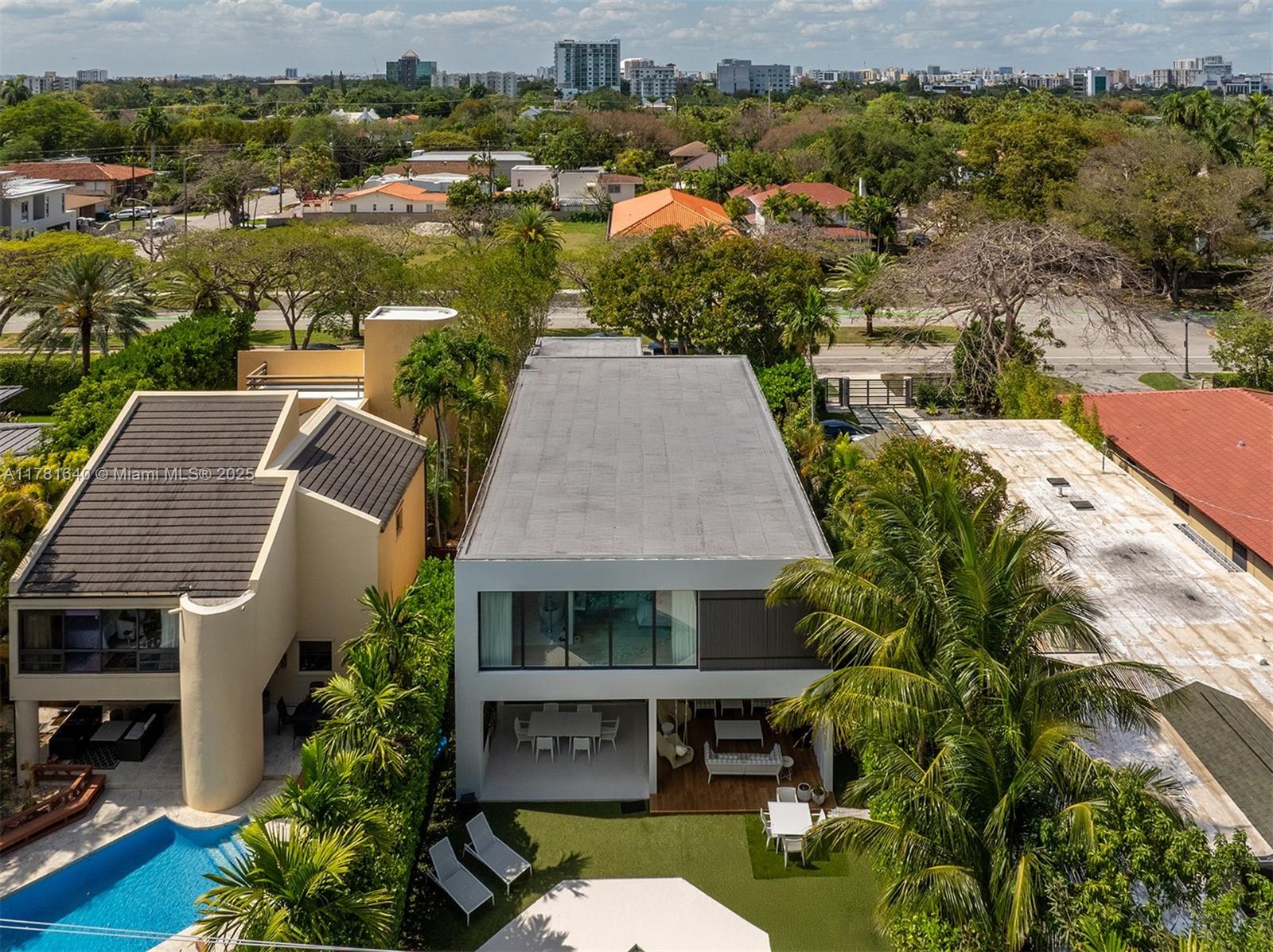 BRICKELLS FLAGLER - Residential