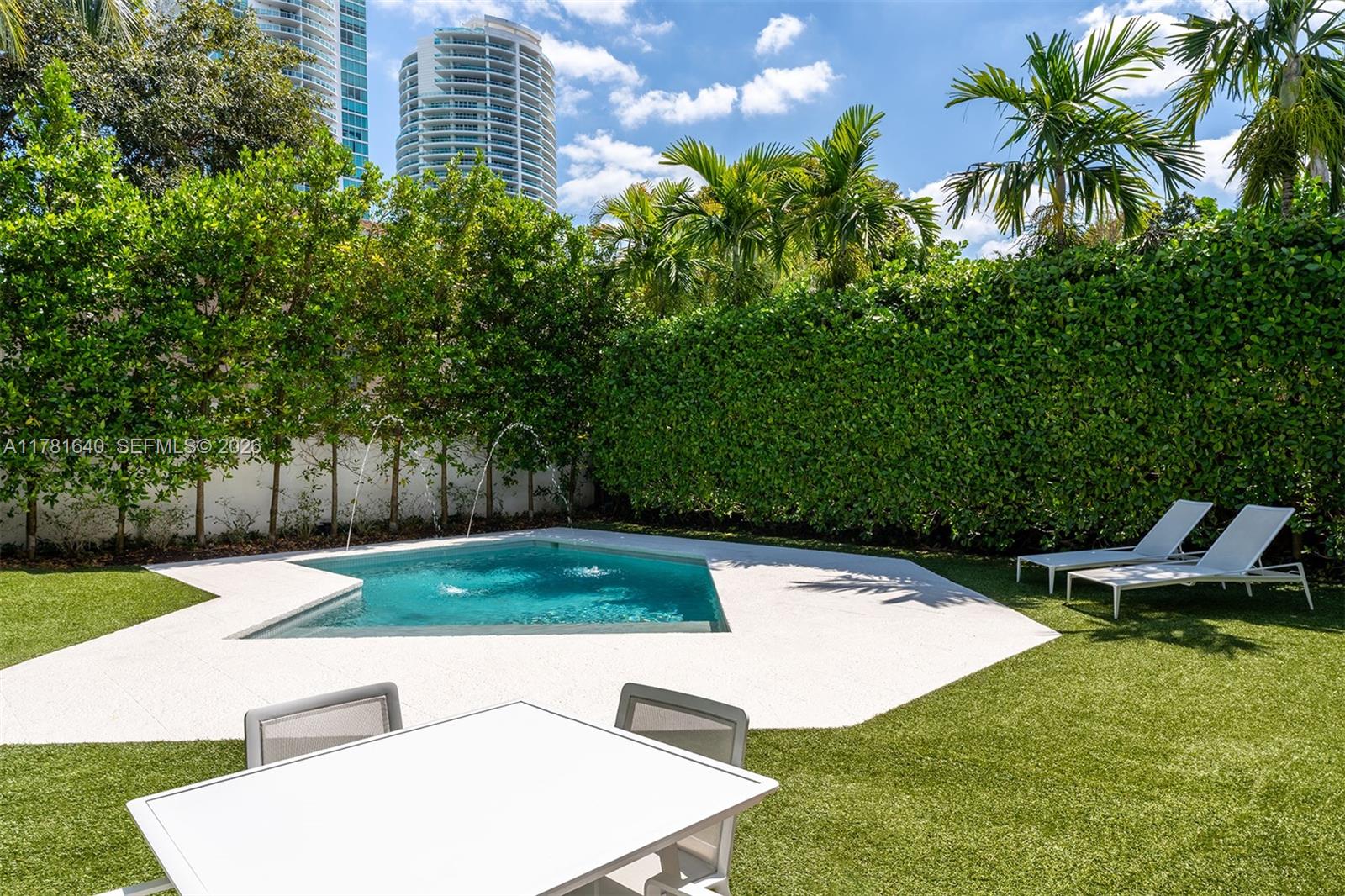 BRICKELLS FLAGLER - Residential