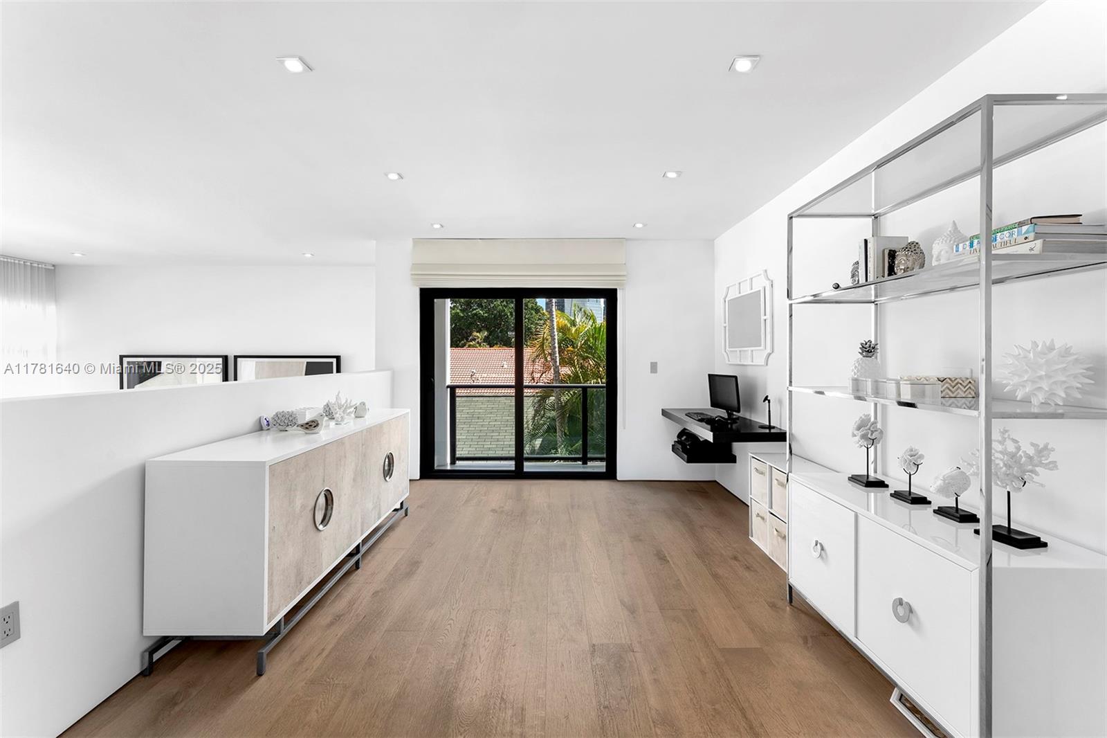 BRICKELLS FLAGLER - Residential