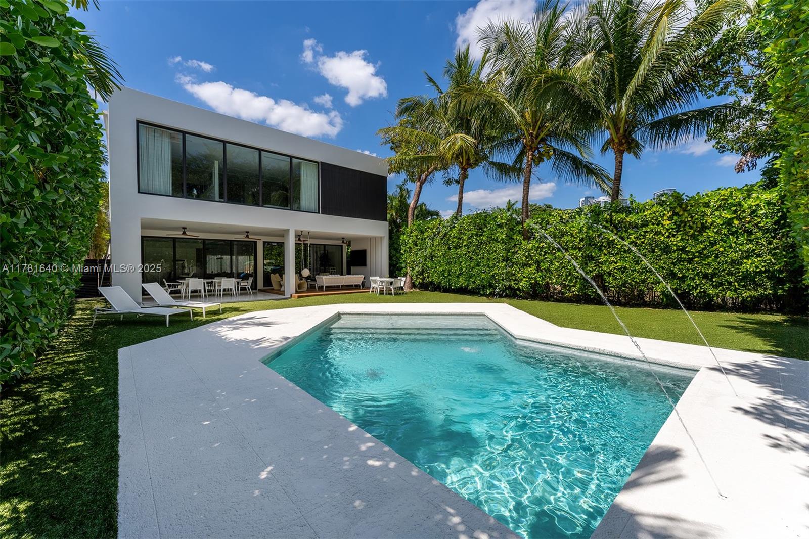 BRICKELLS FLAGLER - Residential