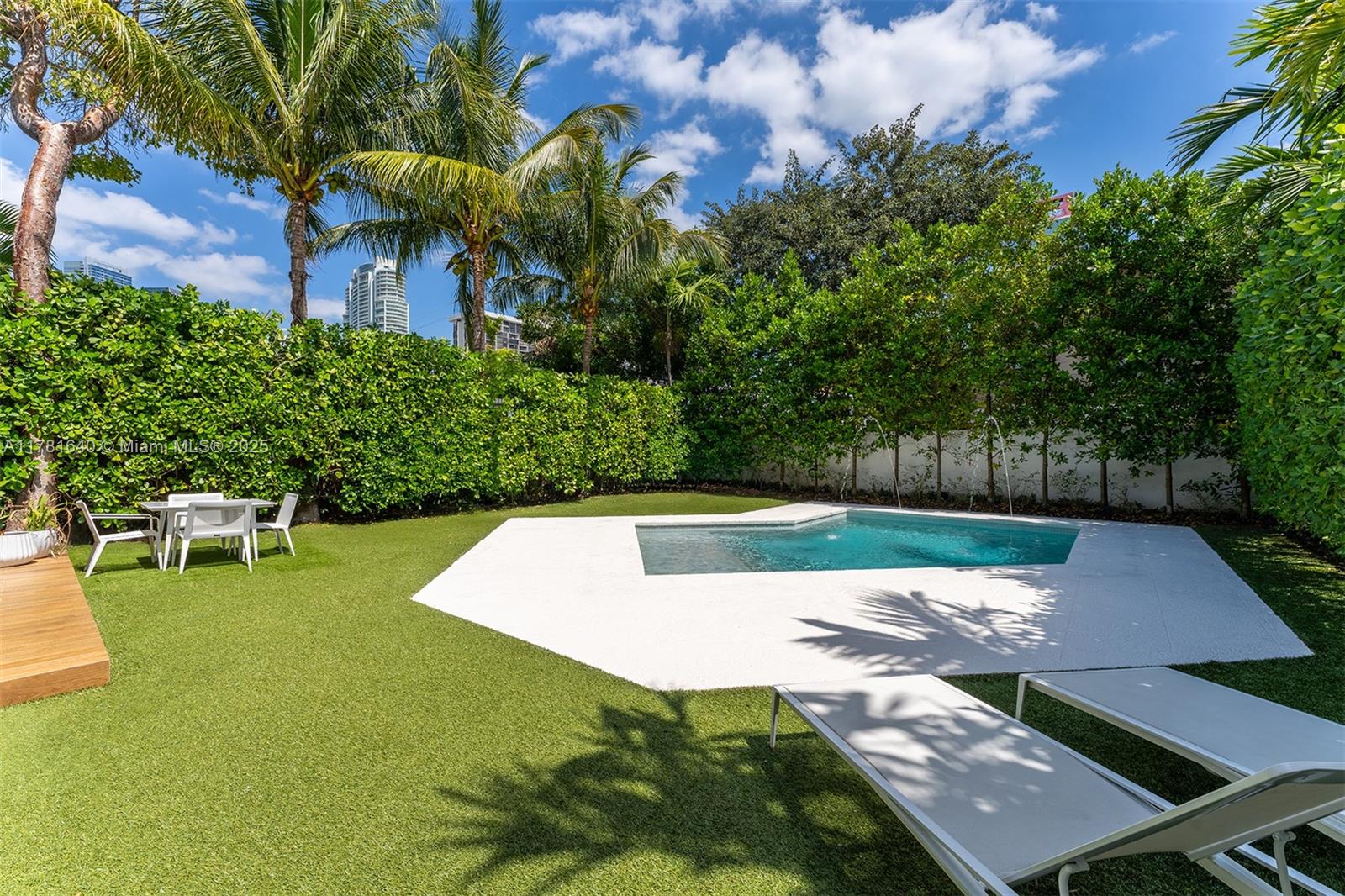 BRICKELLS FLAGLER - Residential