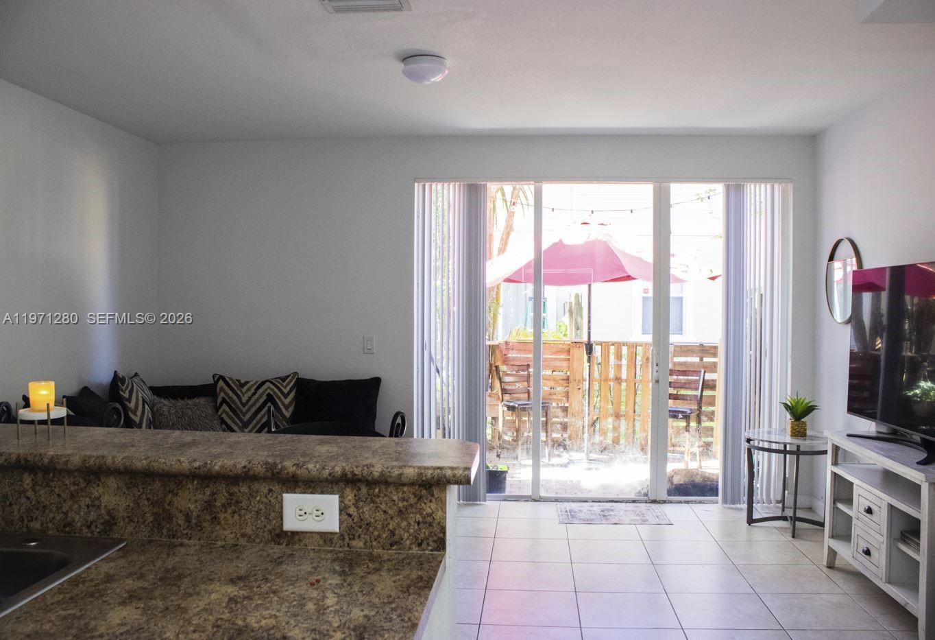FIJI CONDO NO 2 - Residential