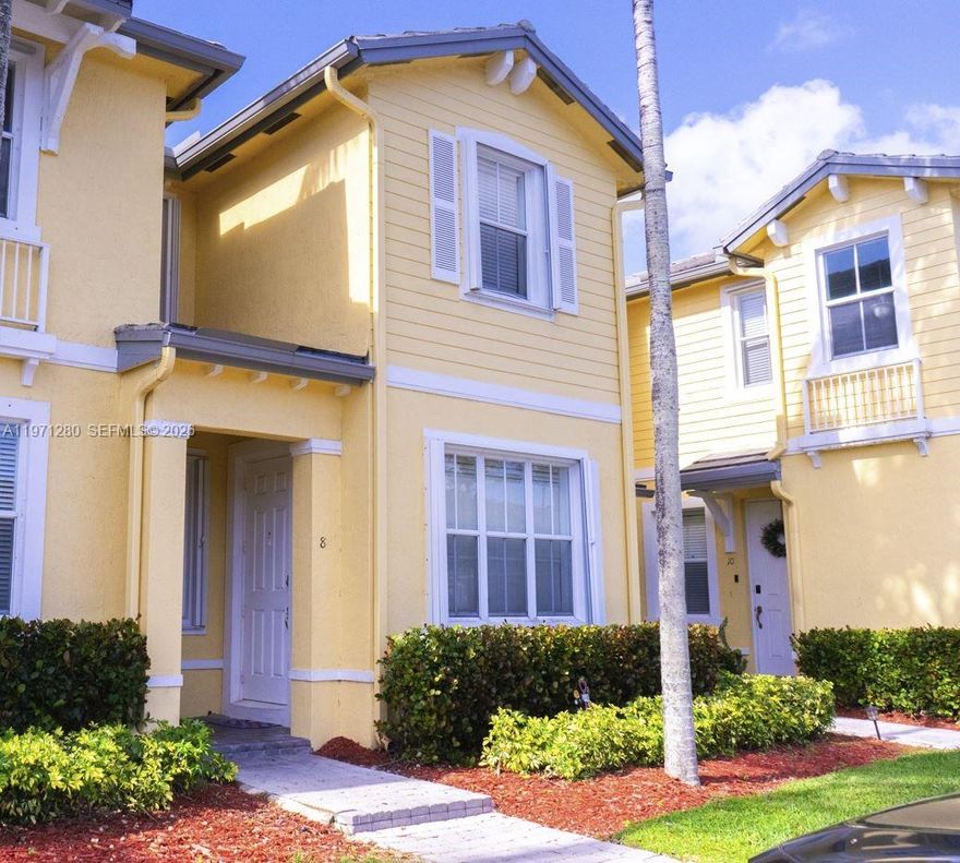 Enjoy quiet walks along lush garden surrounded by fresh water lakes. Go swimming at giant community pool. Spacious 3 bed 2.5 bath for you !! Make your appointment today!! HOA PAYMENTS INCLUDES club house access with a pool and gym and a jacuzzi , a splash pad and shallow pool for kids. Spaces for events for a fee