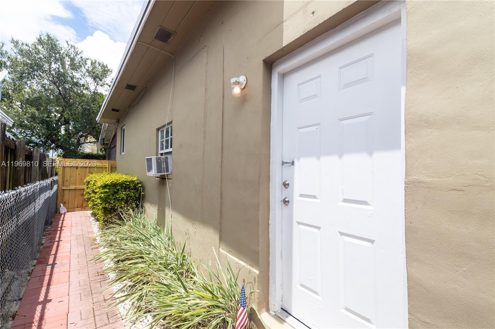 WESTERFIELD MANOR SEC 3 - Residential Lease