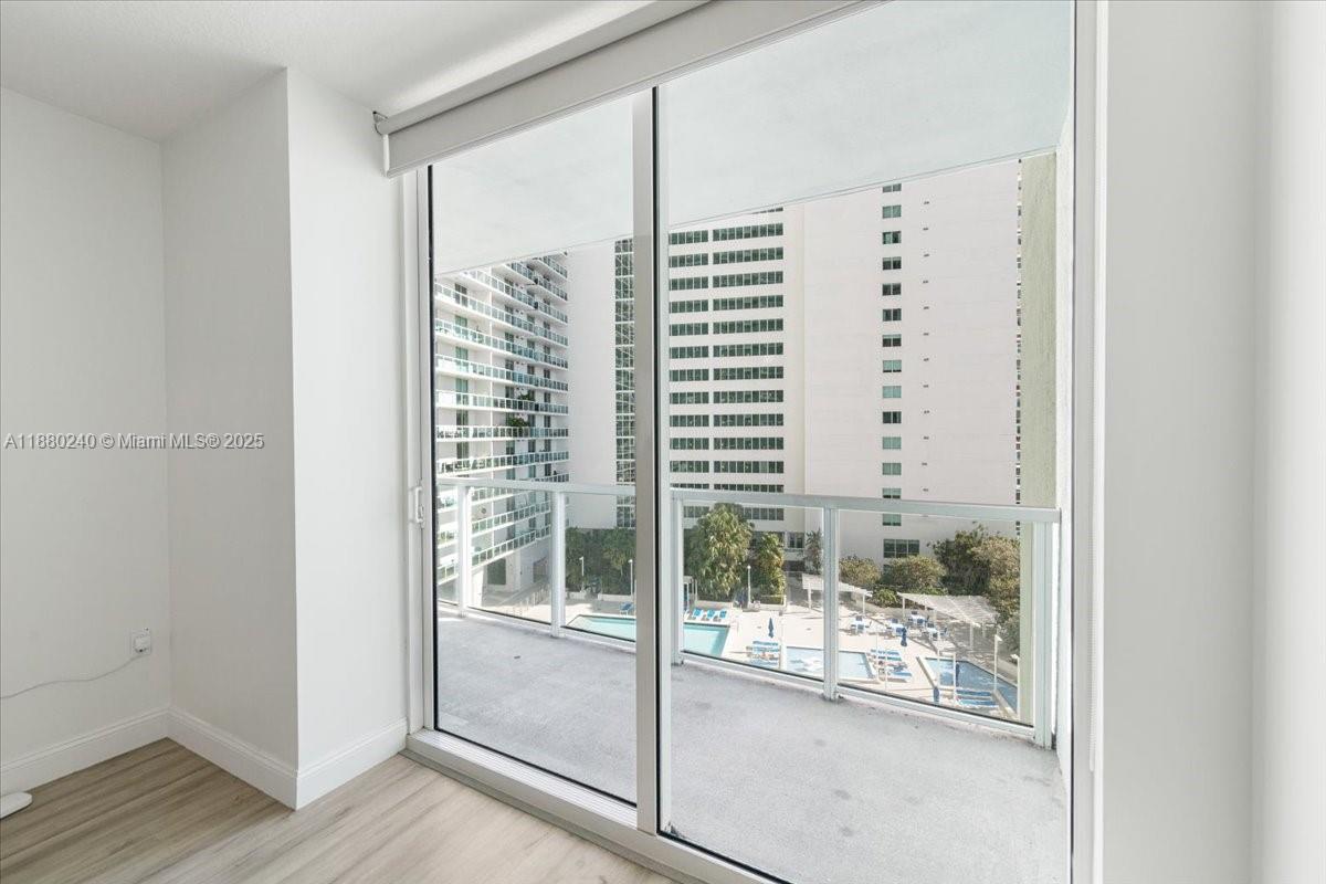 QUANTUM ON THE BAY CONDO - Residential