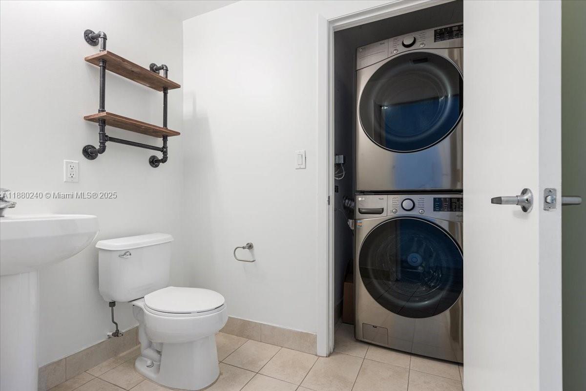 QUANTUM ON THE BAY CONDO - Residential