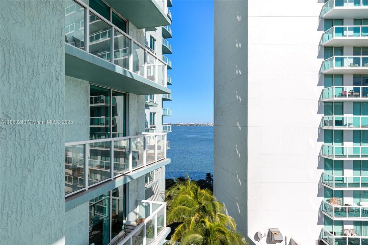 QUANTUM ON THE BAY CONDO - Residential