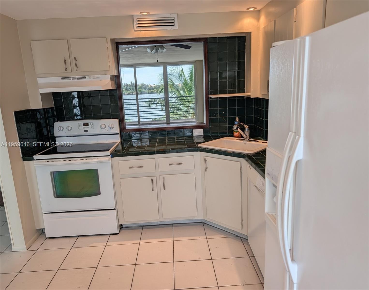 1075 NE Miami Gardens Dr 509