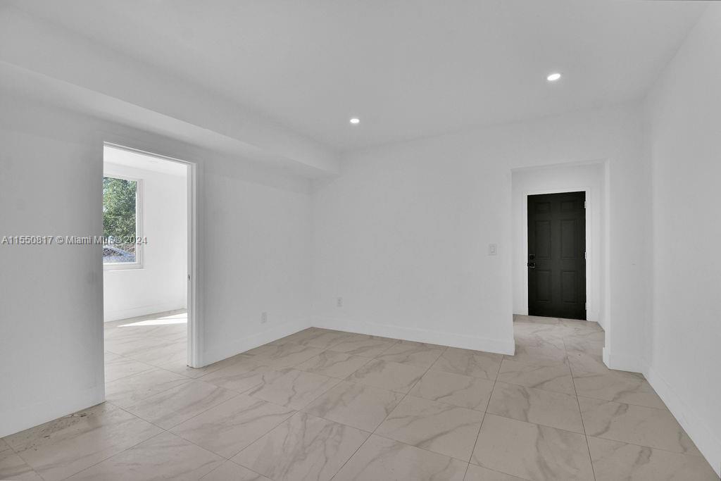DE LEON PARK - Residential Income
