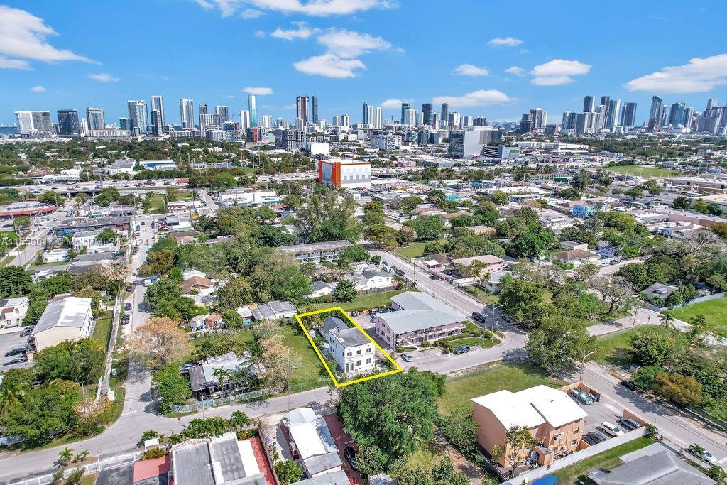 DE LEON PARK - Residential Income