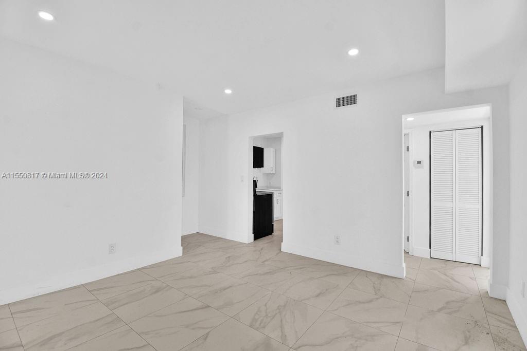 DE LEON PARK - Residential Income