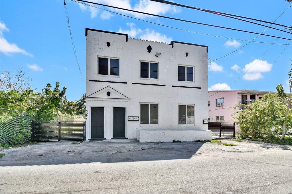 DE LEON PARK - Residential Income