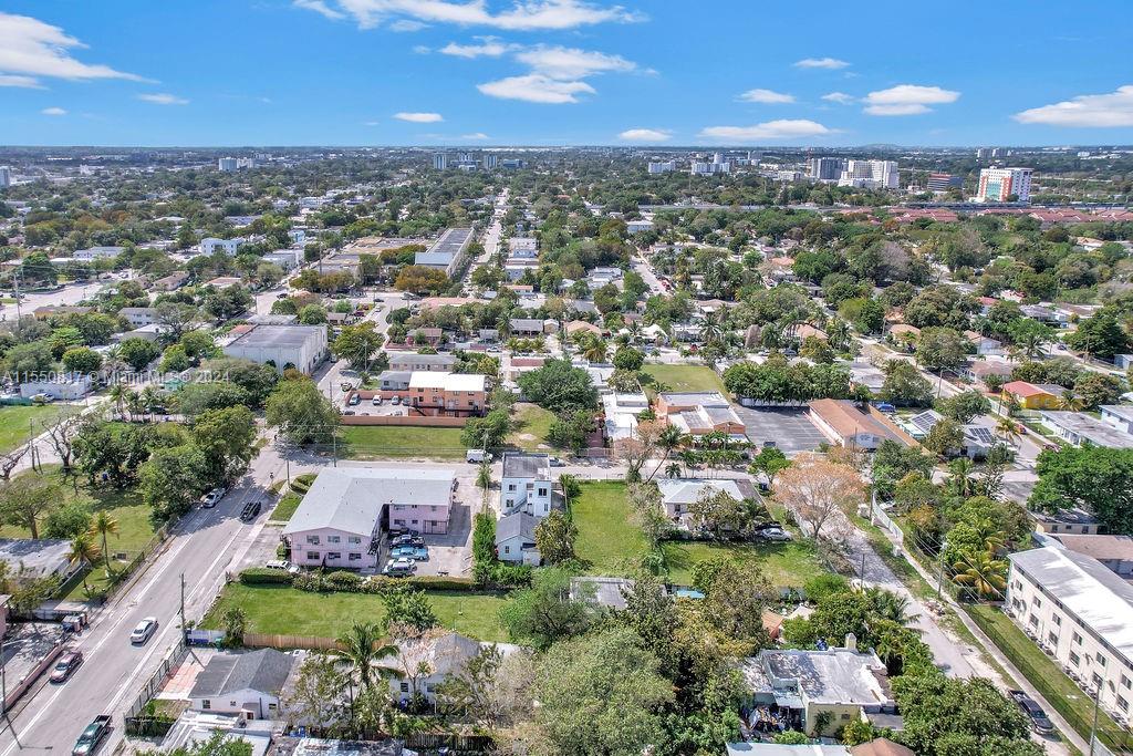 DE LEON PARK - Residential Income