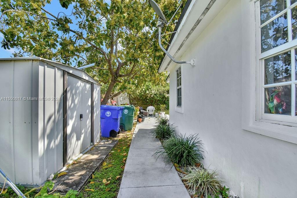 DE LEON PARK - Residential Income
