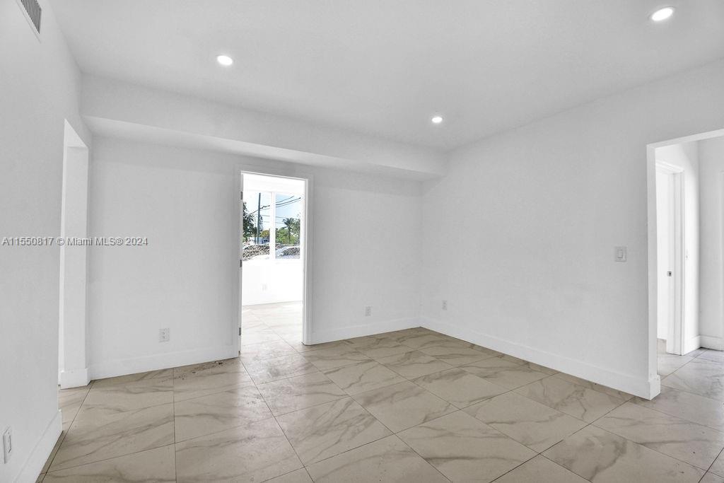 DE LEON PARK - Residential Income