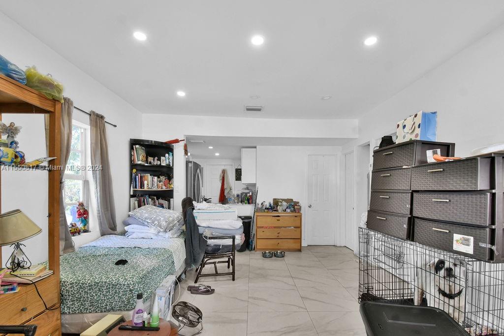 DE LEON PARK - Residential Income