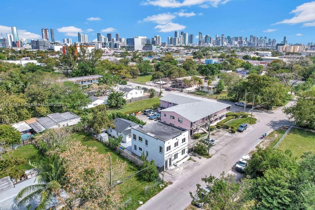 DE LEON PARK - Residential Income