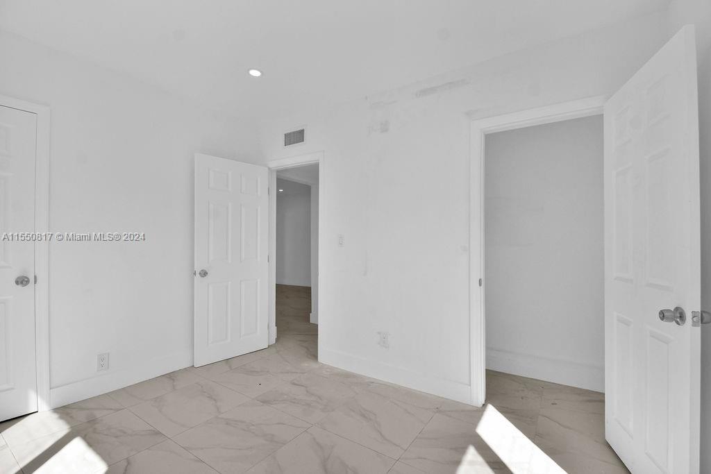 DE LEON PARK - Residential Income