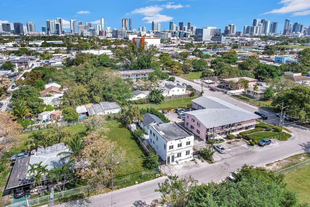 DE LEON PARK - Residential Income