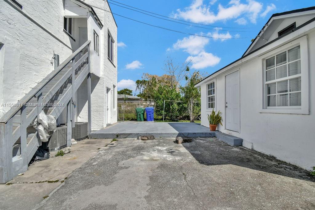 DE LEON PARK - Residential Income