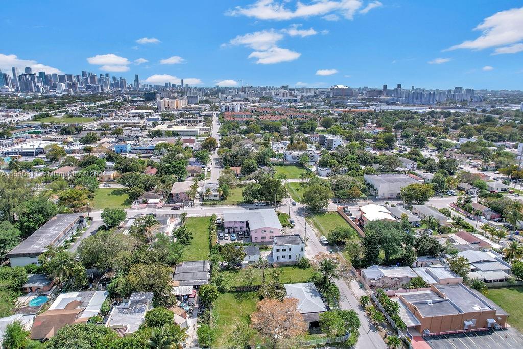 DE LEON PARK - Residential Income