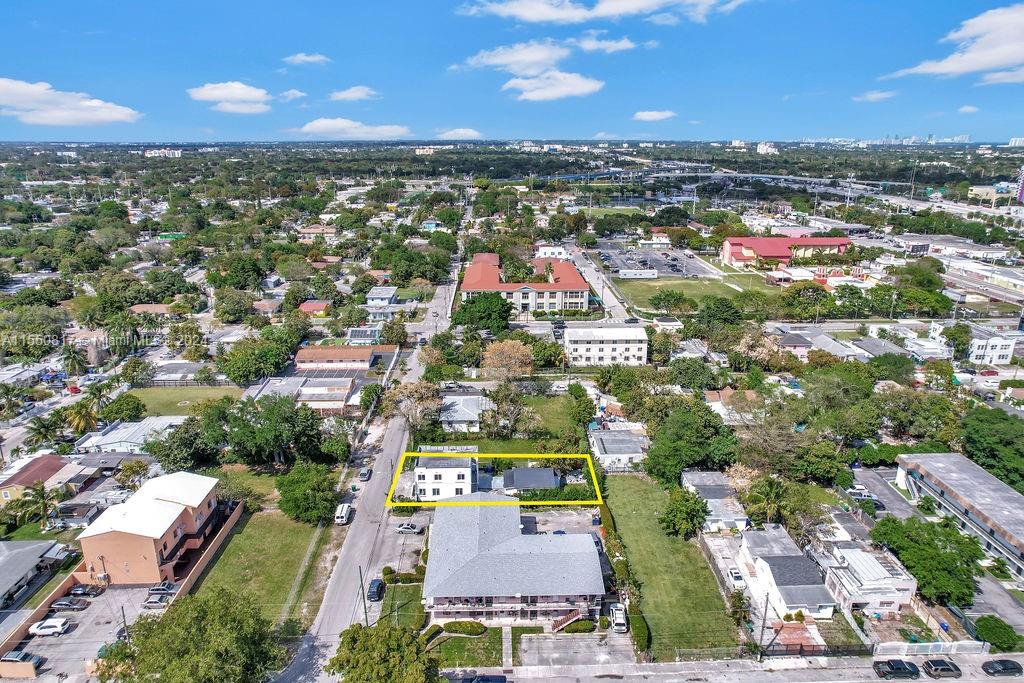 DE LEON PARK - Residential Income