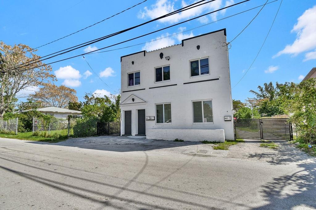 DE LEON PARK - Residential Income