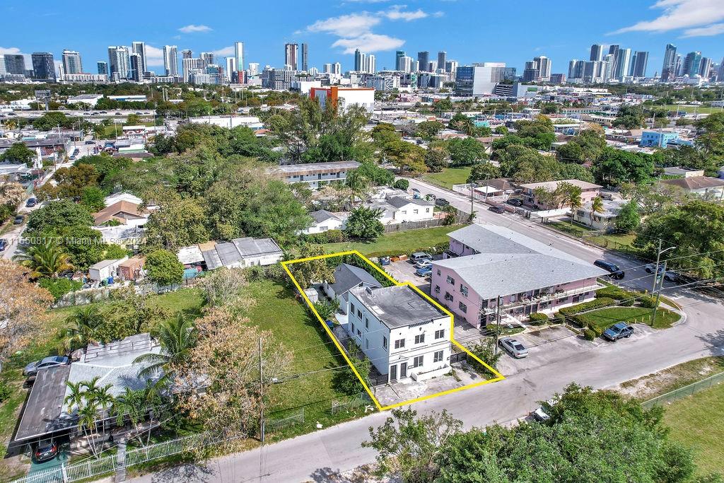 DE LEON PARK - Residential Income