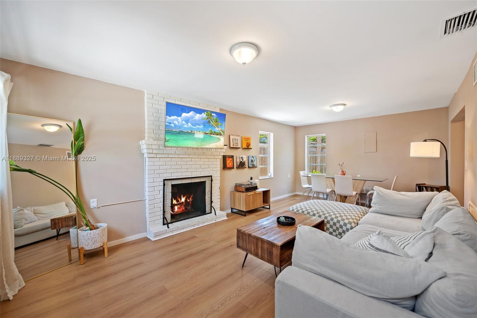 RELLAND PARK - Residential