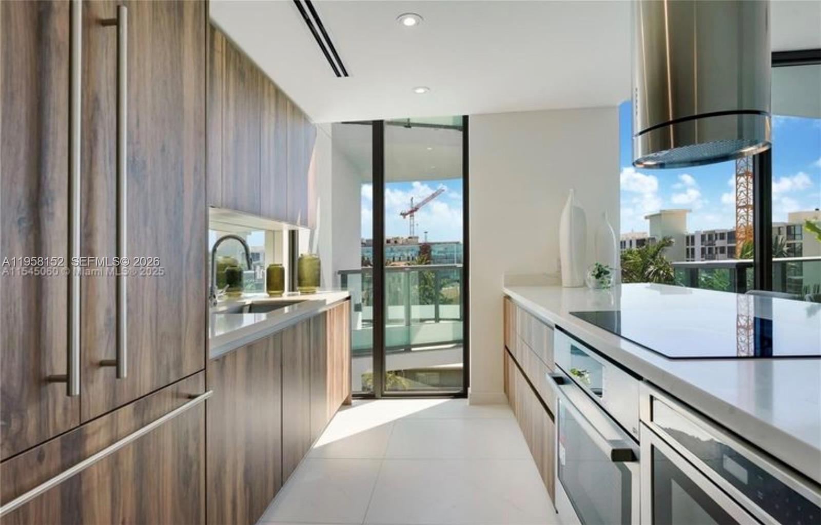 9901 W Bay Harbor Dr 405