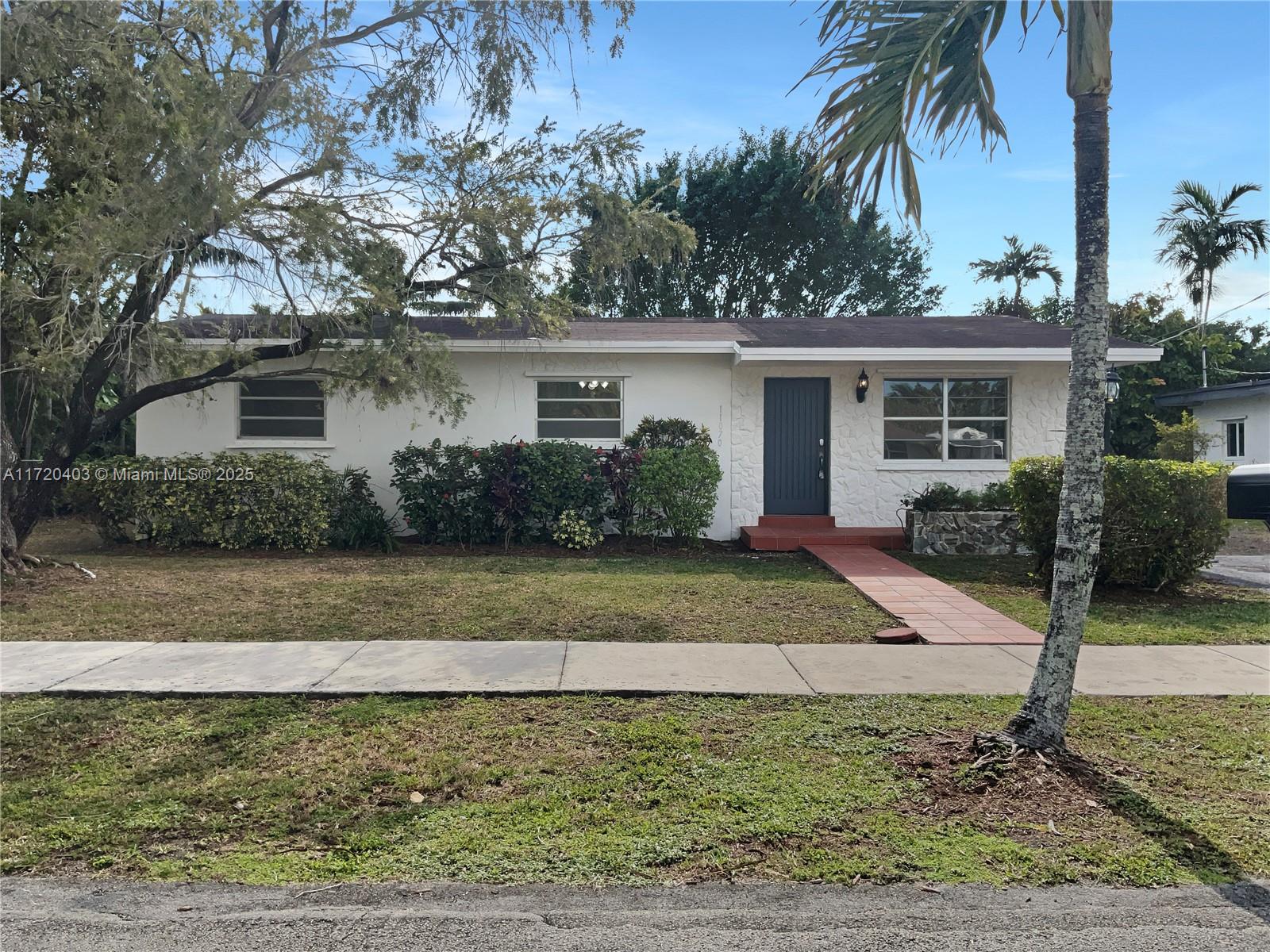 11070 Sw 50th Ter, Miami, Broward County, Florida - 3 Bedrooms  
2 Bathrooms - 