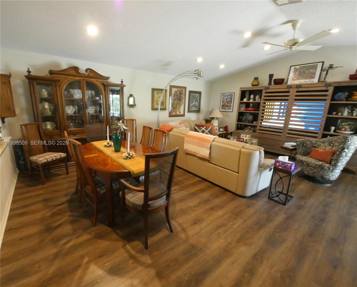 LAKES OF BOCA BARWOOD 1 - Residential