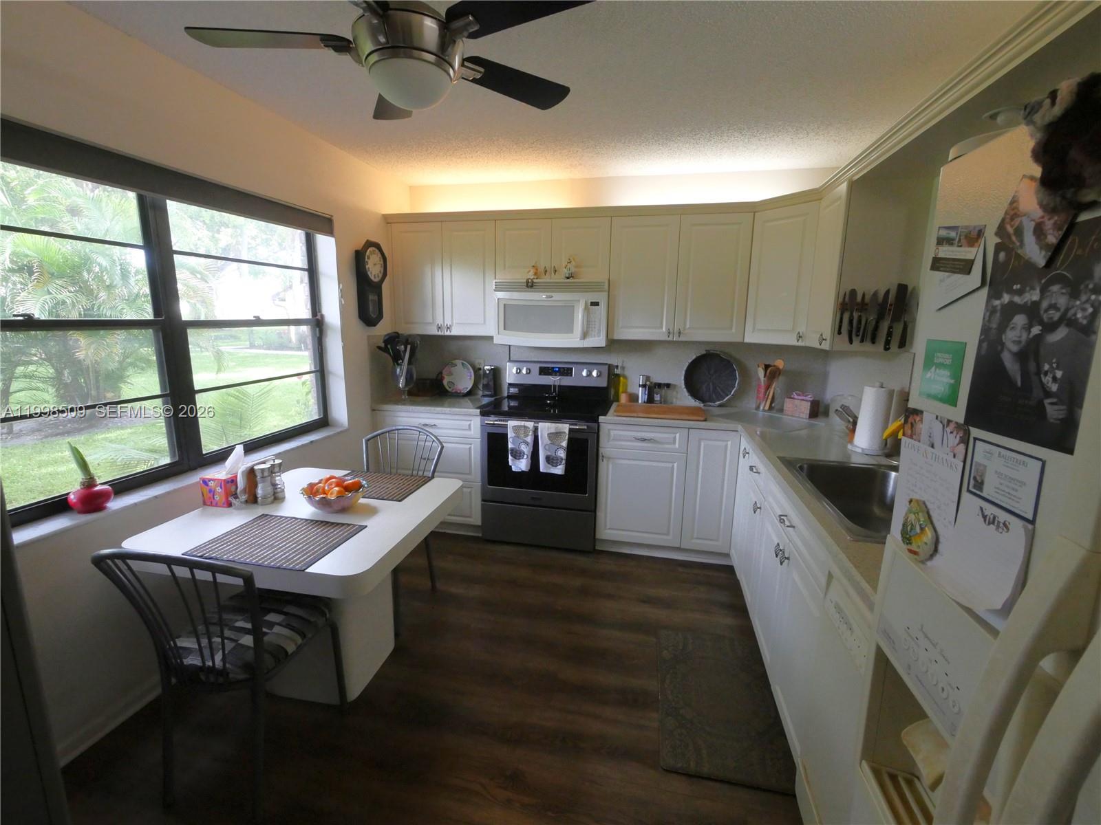 LAKES OF BOCA BARWOOD 1 - Residential