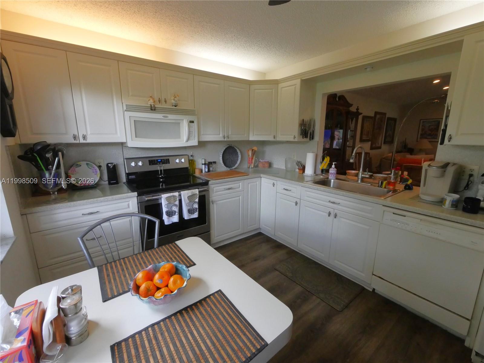 LAKES OF BOCA BARWOOD 1 - Residential