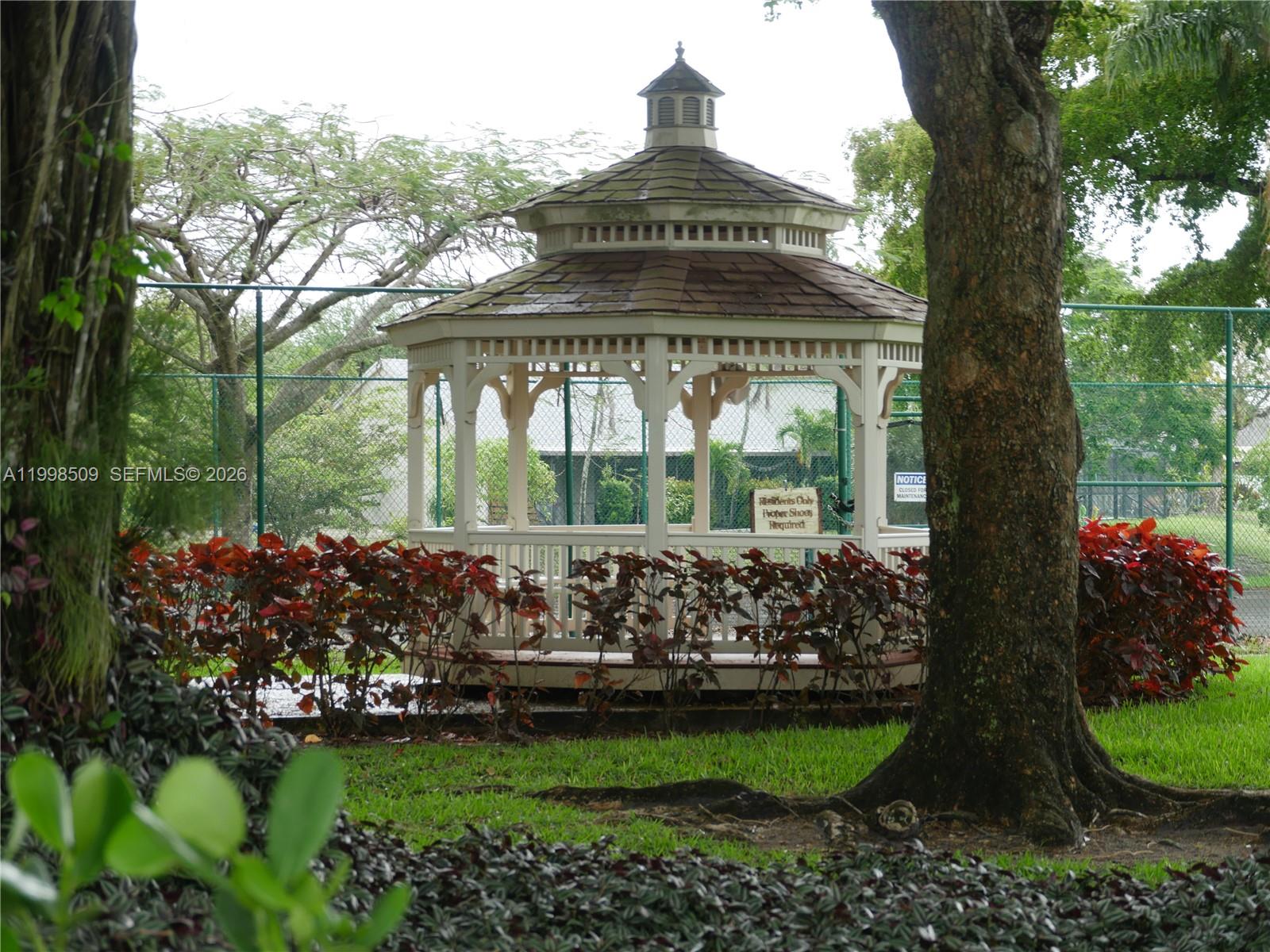 LAKES OF BOCA BARWOOD 1 - Residential