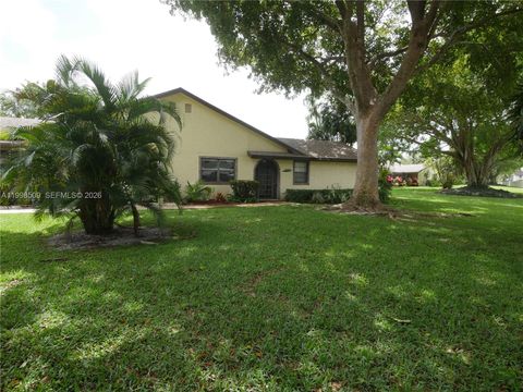 Photo of 23359 Barlake Dr, Boca Raton, FL 33433 (MLS # A11998509)