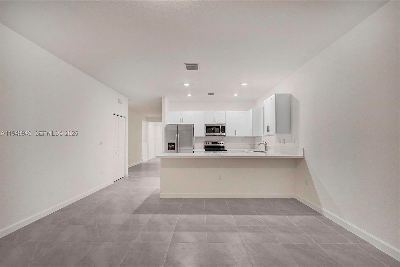 PINE VISTA - Residential