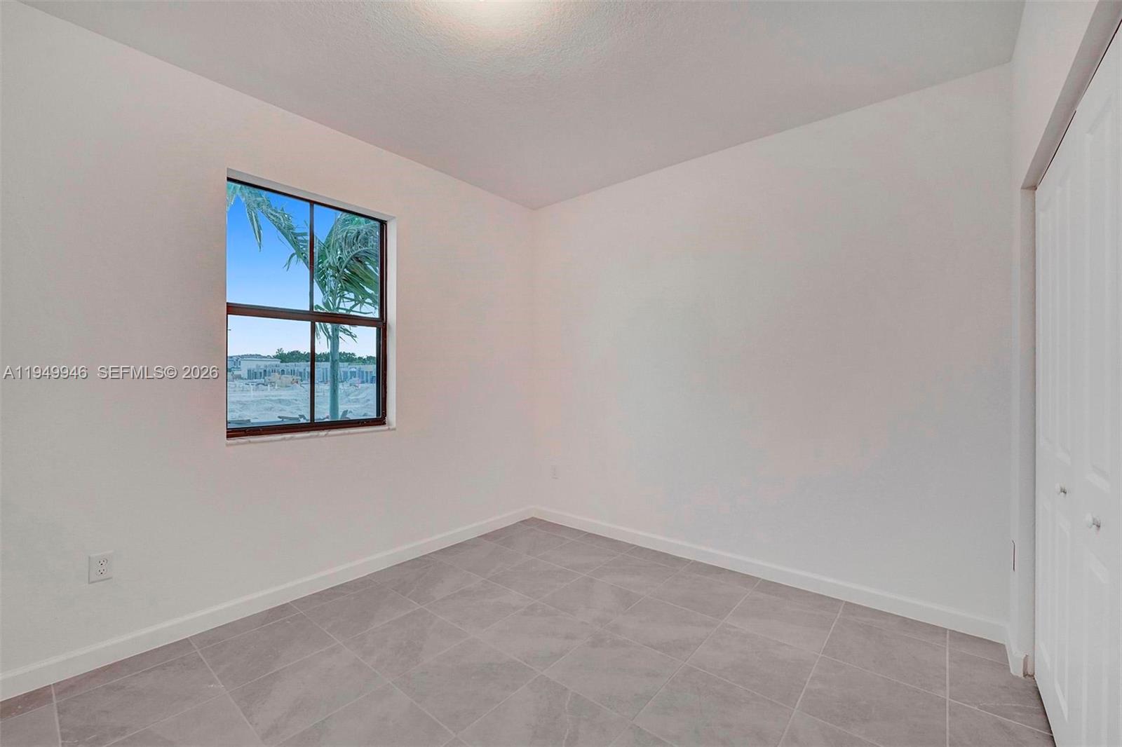 PINE VISTA - Residential