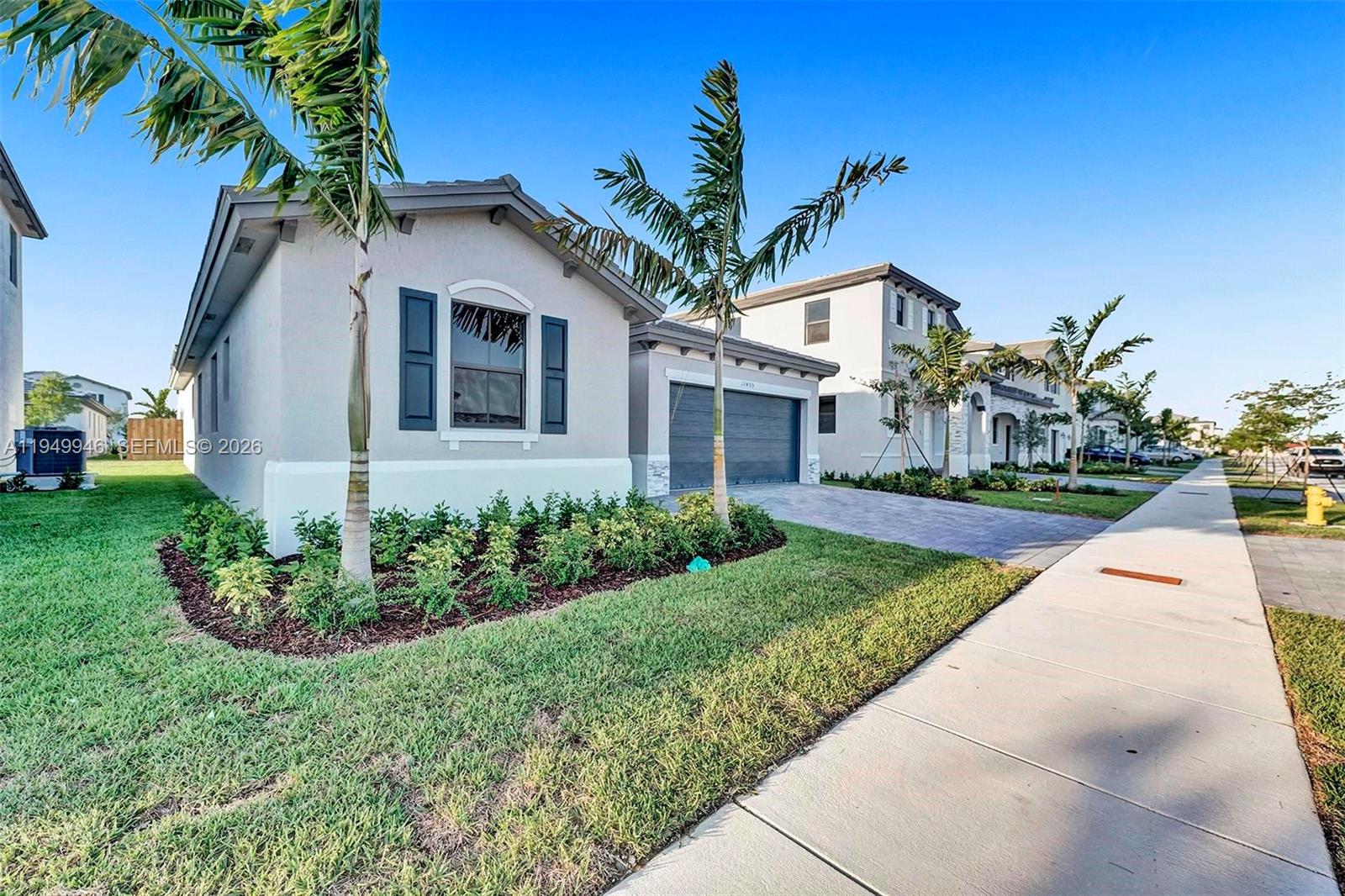 PINE VISTA - Residential