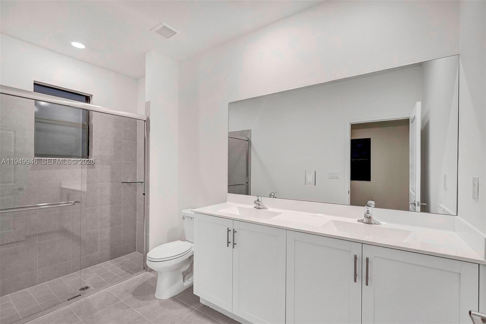 PINE VISTA - Residential