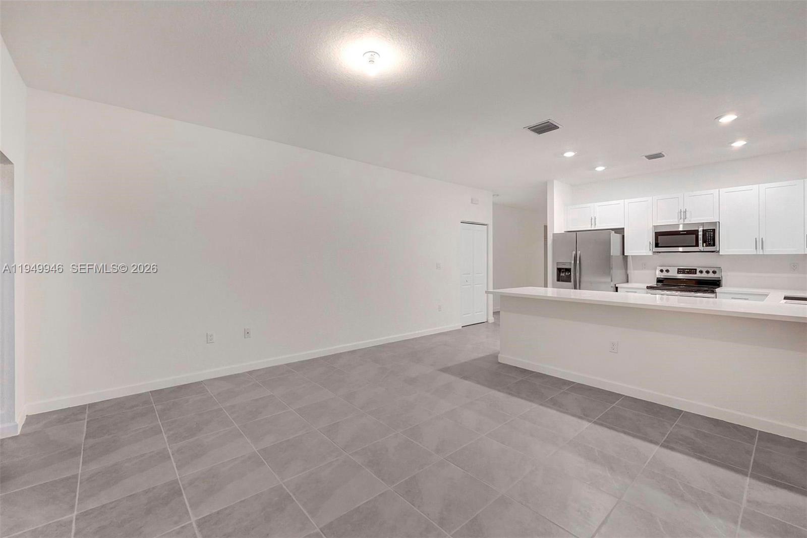 PINE VISTA - Residential