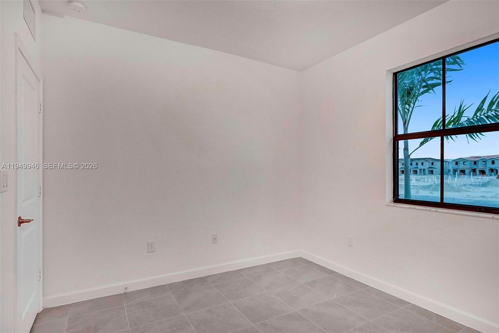 PINE VISTA - Residential